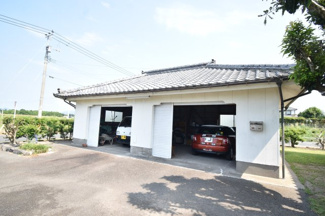 【駐車場】 | 鹿屋市笠之原町　中古戸建 | 車庫