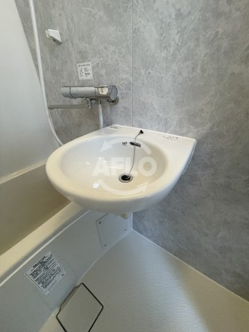 丸善シティハイツ上六　五条小学校区の浴室|丸善シティハイツ上六　洗面台