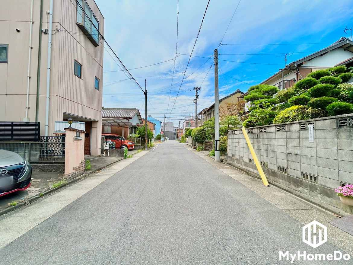 守山区川西1丁目の前面道路含む現地写真