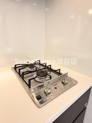ポラスト代々木のキッチン|コンパクトなキッチンで掃除もラクラク