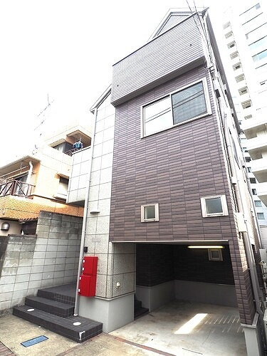 新宿区左門町戸建