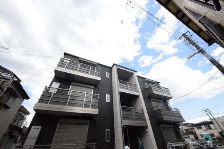 市川市南八幡１丁目の賃貸マンションの外観