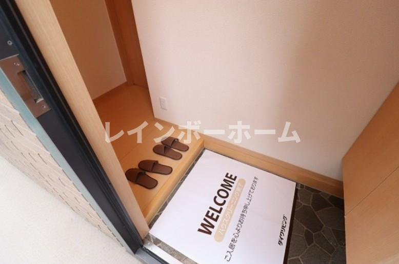 シティハイム　仲介手数料（賃料の1.10ヵ月）の50％OFF対象物件！の玄関|明るい玄関です