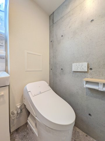 ミオテゾーロ哲学堂カーザのトイレ|落ち着いたトイレです