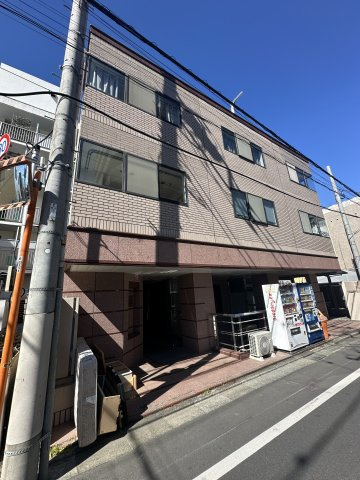 新宿区早稲田鶴巻町の賃貸マンションの外観|落ち着いた雰囲気の外観です