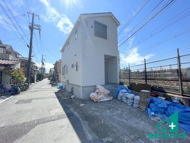 ■寝屋川市田井町　第1期　新築一戸建ての外観|周辺は落ち着いた街並みの住宅地！子育てがしやすい住環境です！まだ未完成ですが、現地でしかわからない事もございます。是非一度ご覧ください。