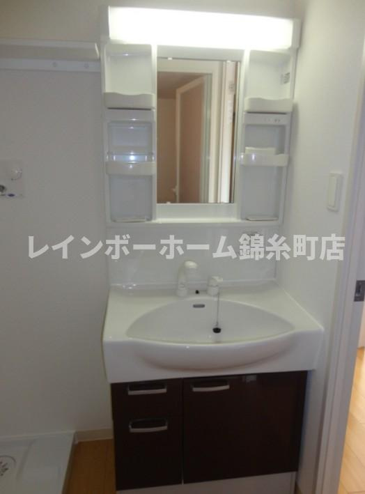 アーバンレックス西新井Ⅲの独立洗面台