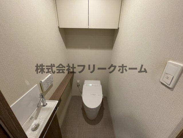 武蔵野市吉祥寺南町３丁目の賃貸マンションのトイレ