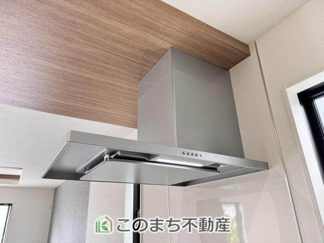 グラファーレ宇都宮市峰町3期のキッチン|お料理の匂いもスッキリ♪シンプルデザインで掃除も簡単‼