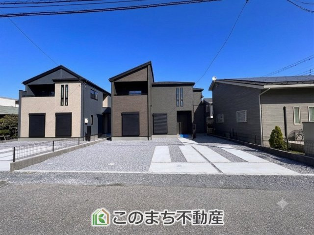 グラファーレ宇都宮市峰町3期の玄関|南道路で日当たり良好なお住まいです。お気軽にご見学お問い合わせ下さいませ♪