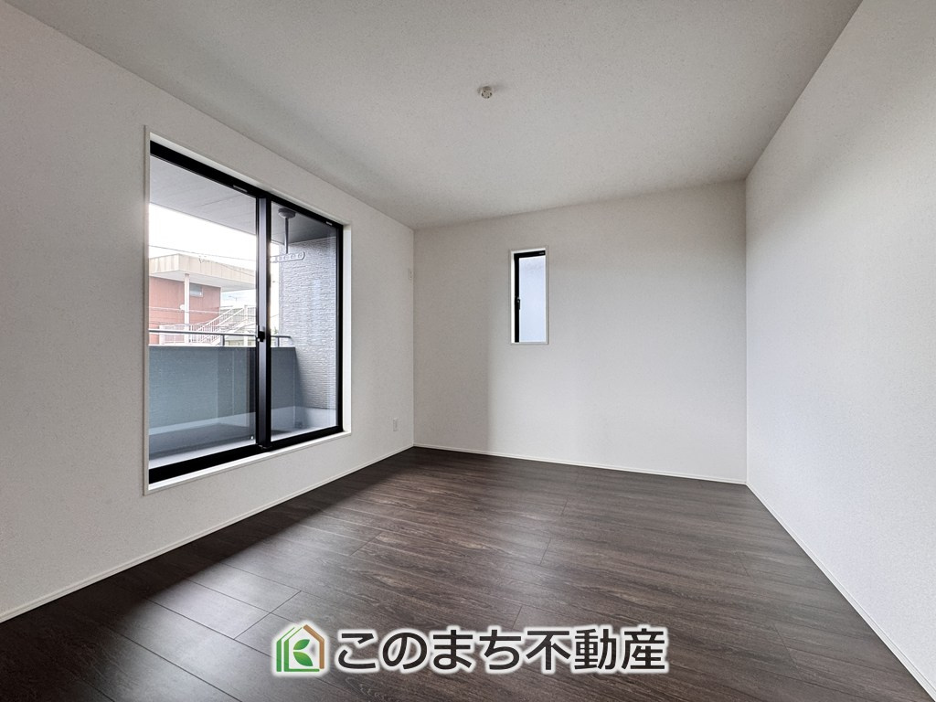 グラファーレ宇都宮市峰町3期の洋室|南向きで陽当たりの良い洋室♪風通しもよく快適です☆