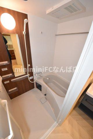 セレニテ本町リアンの浴室
