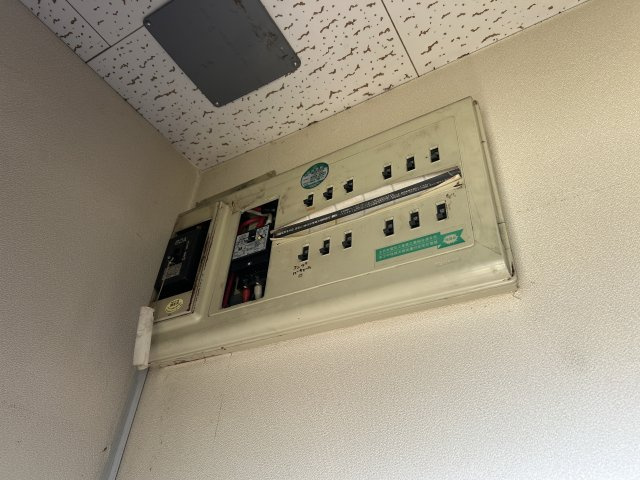 東海市富木島町道才の店舗事務所の設備