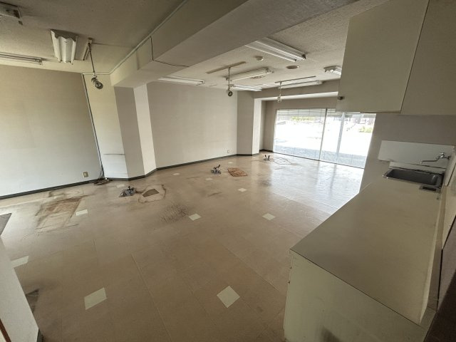 東海市富木島町道才の店舗事務所のロビー