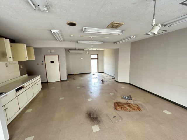 東海市富木島町道才の店舗事務所の内装