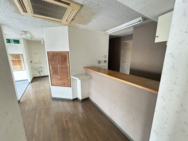 東海市富木島町道才の店舗事務所の内装