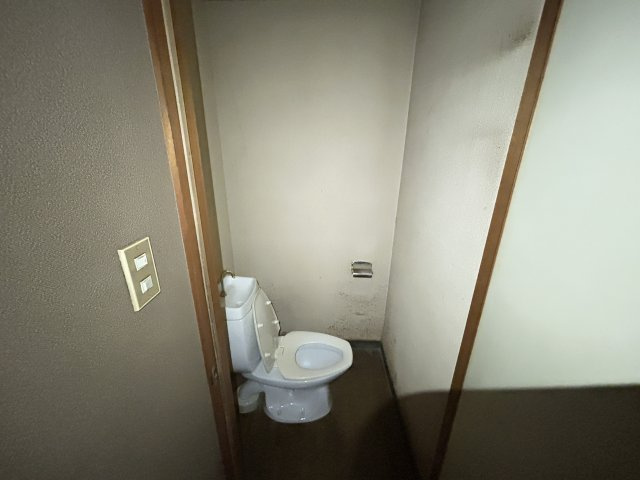 東海市富木島町道才の店舗事務所のトイレ
