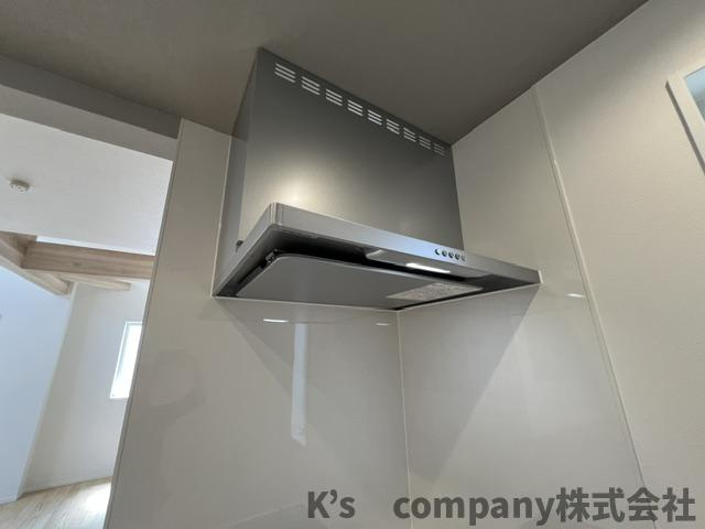 ◎茅ヶ崎市東海岸北5丁目　新築戸建のキッチン|レンジフード♪