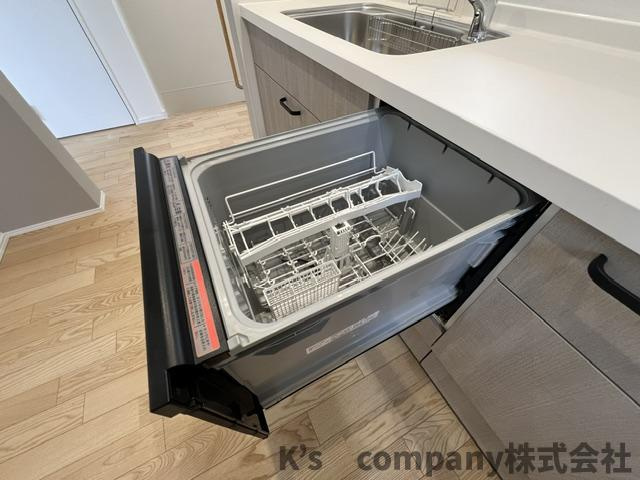 ◎茅ヶ崎市東海岸北5丁目　新築戸建のキッチン|時間短縮に便利な食洗器完備♪