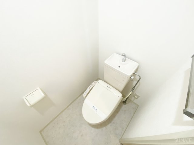 セレーノ大宮E棟のトイレ|温水洗浄便座のトイレです☆