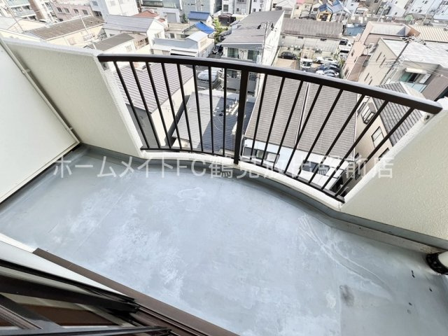 大阪市鶴見区放出東１丁目の賃貸マンションのバルコニー