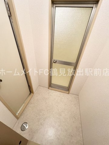 大阪市鶴見区放出東１丁目の賃貸マンションの洗面所