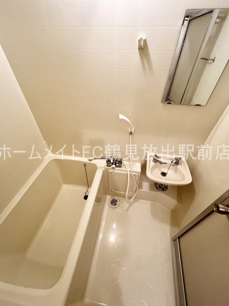 大阪市鶴見区放出東１丁目の賃貸マンションの浴室