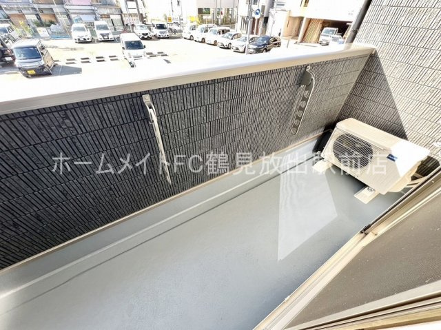 大阪市鶴見区今津南４丁目のアパートのバルコニー