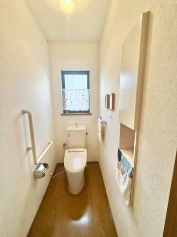 明石市大久保町谷八木のトイレ|窓から光が入り、明るい雰囲気のお手洗いです！