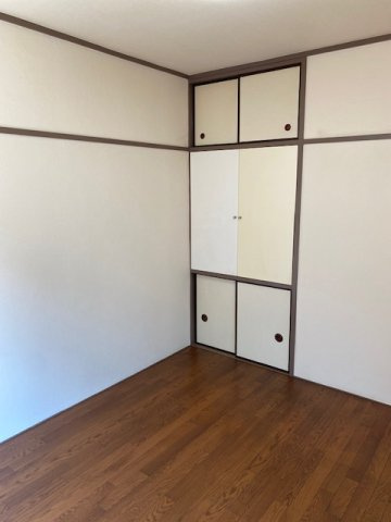 パビヨン平岡の居間・リビング