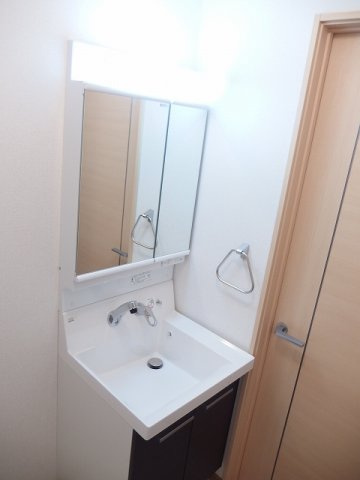 アネックスＢの洗面所|コンパクトで使いやすい洗面所