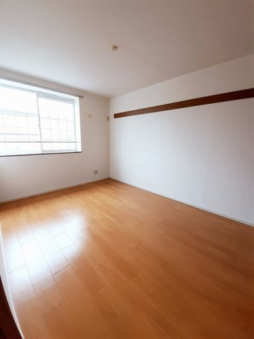 エスポワール本宿Ａの内装|明るい色調の室内です