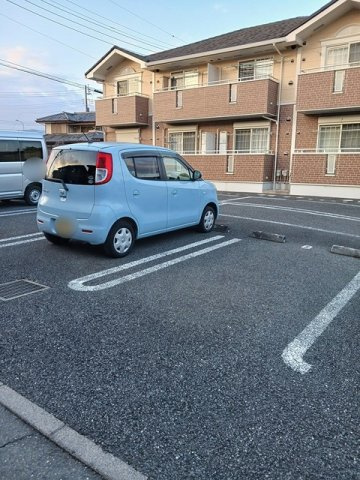 セレナコ－トの駐車場|駐車場に車を止められます