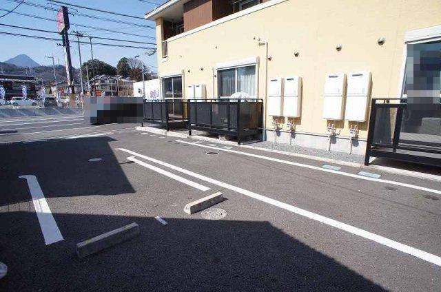 プリムヴェールの駐車場|カースペースがあります
