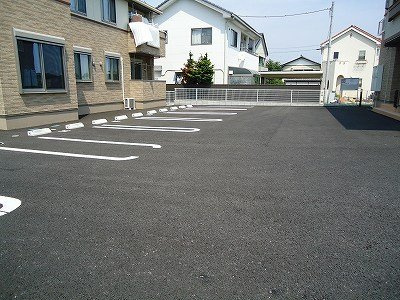 ミニヨン２の駐車場|駐車場です
