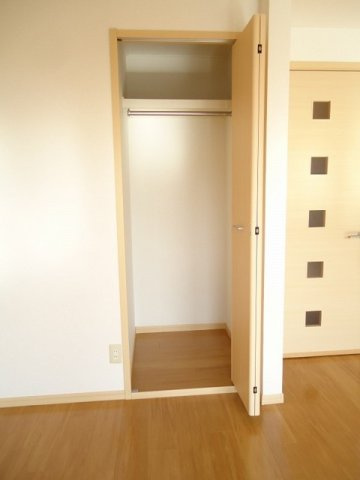 エミネンスユイⅠの収納|小物を収納するのに便利です