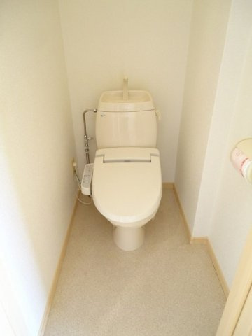 エミネンスユイⅠのトイレ|清潔感のあるトイレです