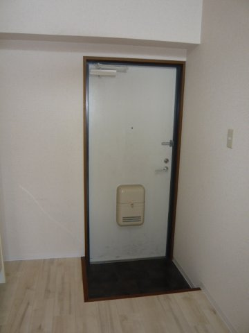 GARDEN TREE岡町の玄関
