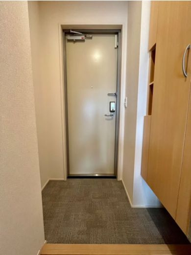 京都市下京区堅田町の賃貸マンションの玄関