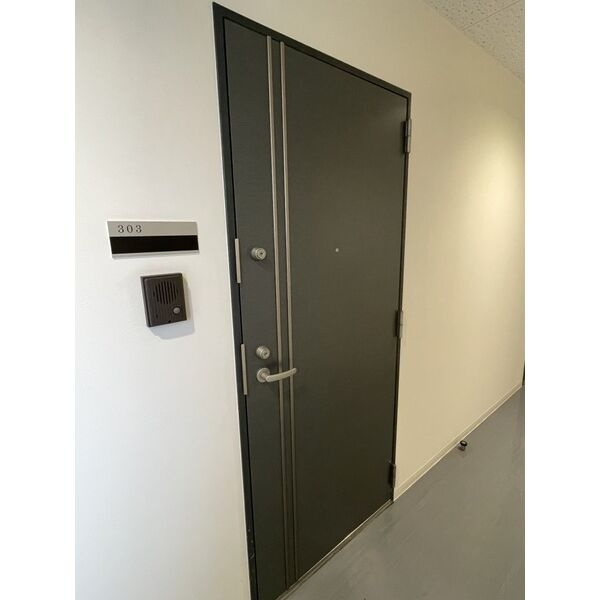 メゾンドアイ矢口 の玄関
