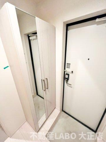 ハーモニーテラス伝法VIの玄関