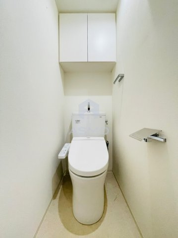 【トイレ】 | W.O.B.KYOBASHI | ※同物件　別間取り　参考写真