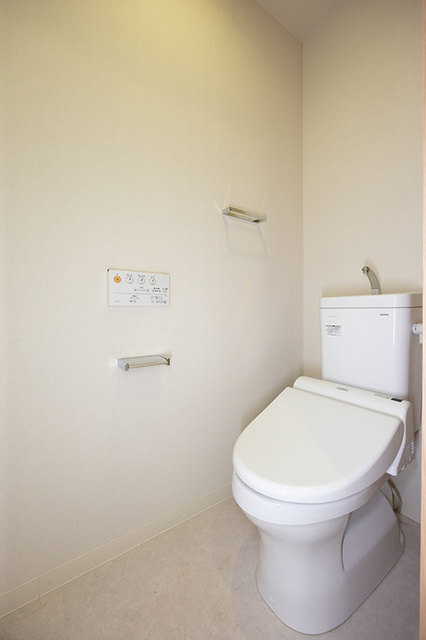 メルクマール京王笹塚レジデンスのトイレ|※写真は同タイプ住戸です。