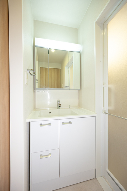 メルクマール京王笹塚レジデンスの洗面所|※写真は同タイプ住戸です。