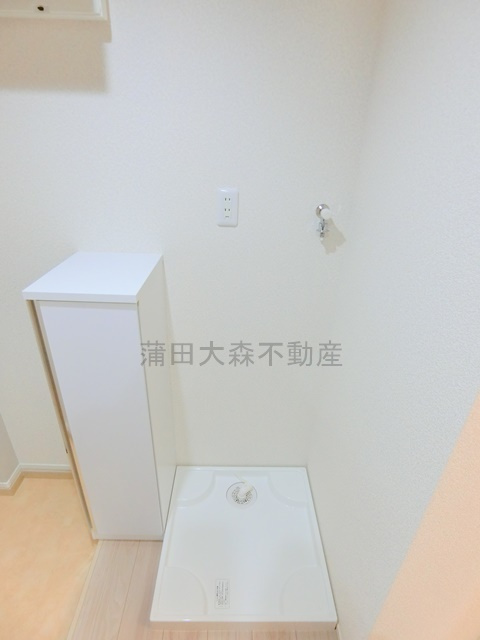 Lilas Terrace西糀谷(リラ　テラス西糀谷のキッチン|洗濯機置き場　