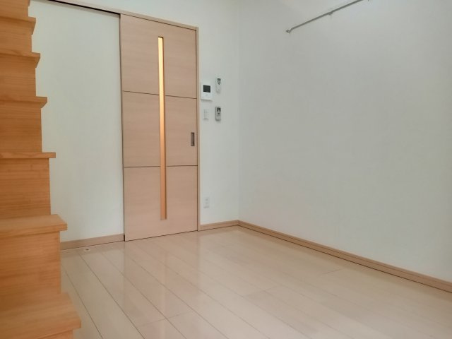 サンラファエル生田の居間・リビング