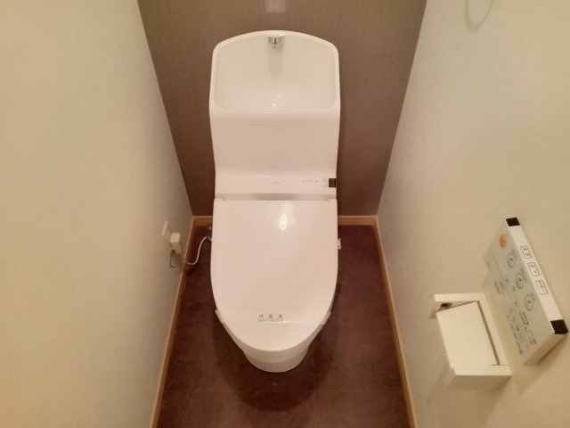 サンラファエル生田のトイレ