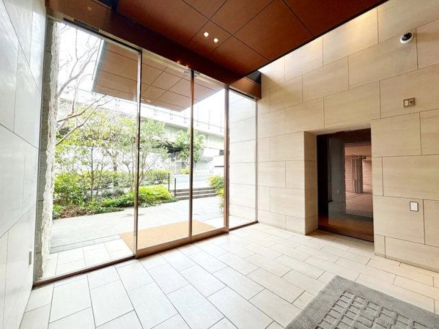 【エントランス】 | ブランズ二子玉川テラス