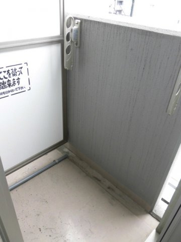 大阪市中央区瓦屋町１丁目の賃貸マンションのバルコニー