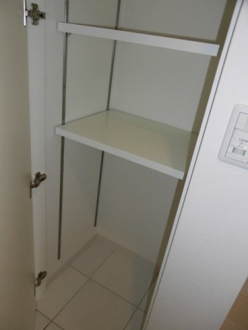 大阪市中央区瓦屋町１丁目の賃貸マンションの収納